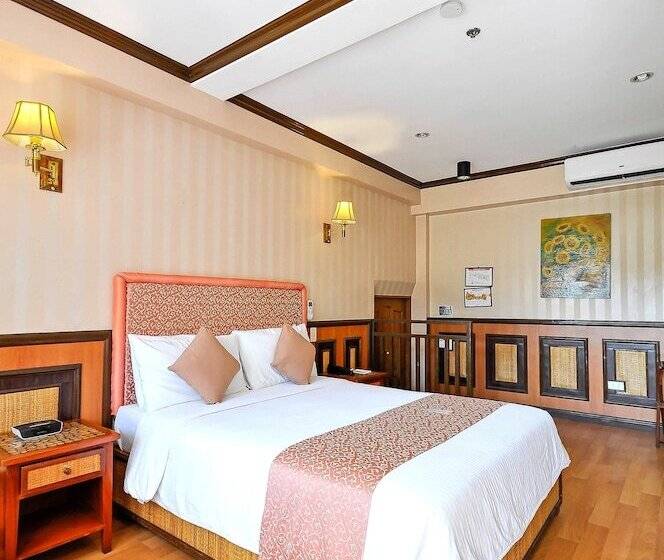 غرفة ديلوكس مطلة على حمام السباحة, Red Coconut Beach Hotel Boracay