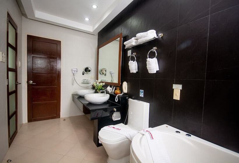 프레지덴셜 스위트, Red Coconut Beach Hotel Boracay