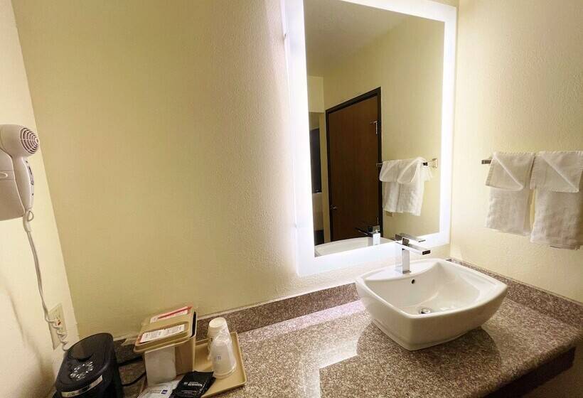 חדר סטנדרט שתי מיטות זוגיות, Surestay Hotel By Best Western Williams