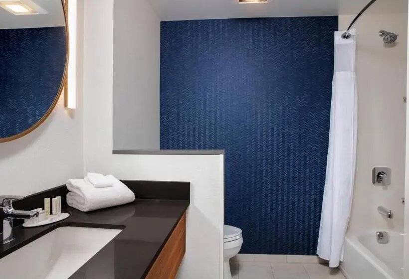 身障者適用キングサイズベッドルーム, Fairfield By Marriott Inn & Suites Lebanon Near Expo Center