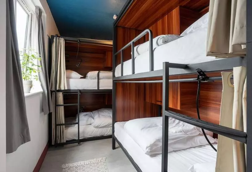 تختخواب در اتاق مشترک, Ph Hostel Liverpool