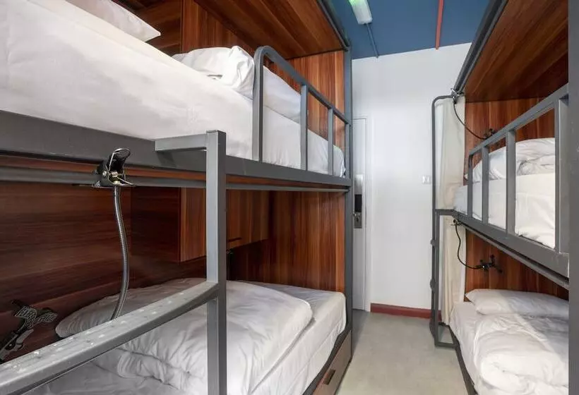 تختخواب در اتاق مشترک, Ph Hostel Liverpool