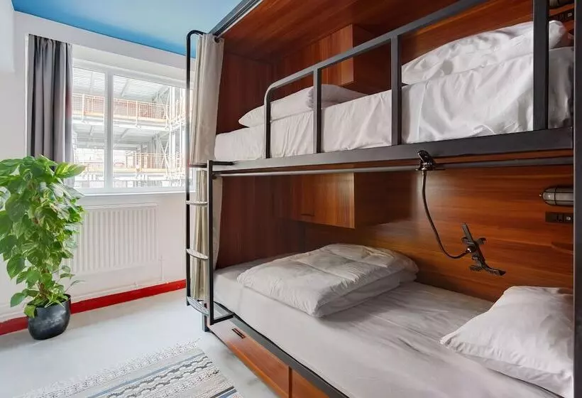 تختخواب در اتاق مشترک, Ph Hostel Liverpool