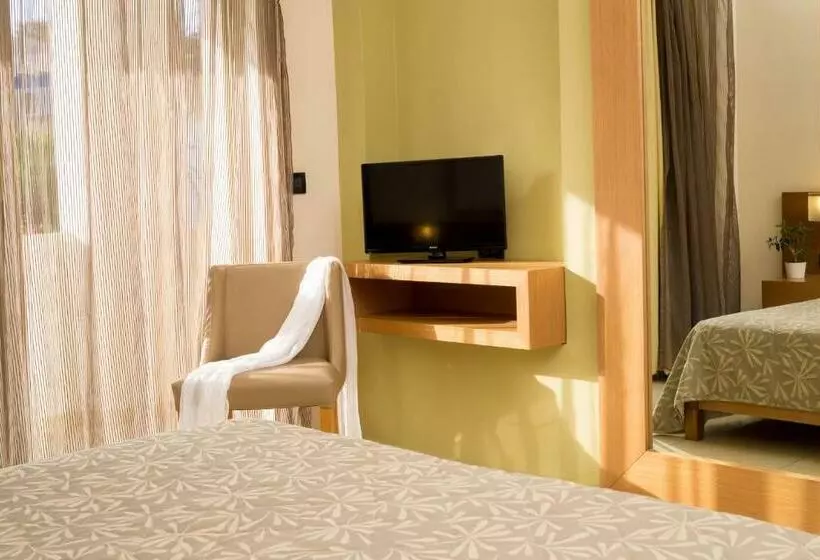 سوئیت جونیور با چشمانداز باغ, Atlantica Amalthia Beach Hotel Adults Only