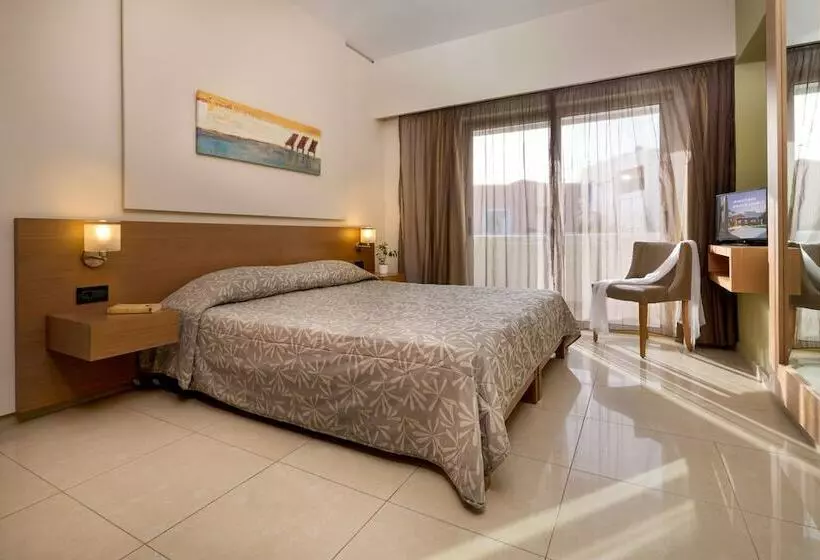سوئیت جونیور با چشمانداز باغ, Atlantica Amalthia Beach Hotel Adults Only