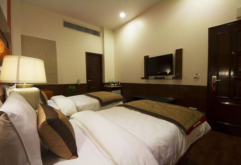 패밀리 룸, Aura New Delhi Railway Station