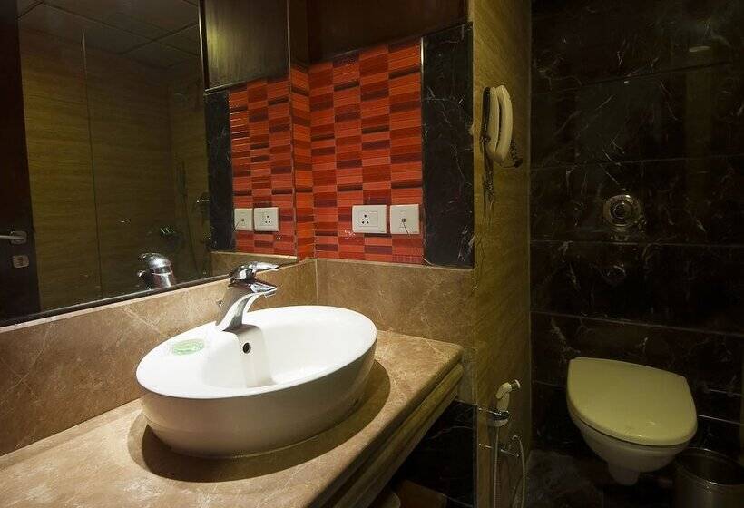 패밀리 룸, Aura New Delhi Railway Station