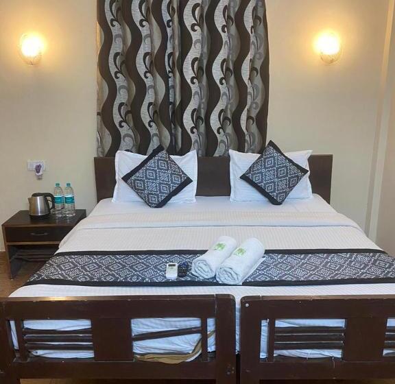 اتاق استاندارد با تخت بزرگ, Baga Villa