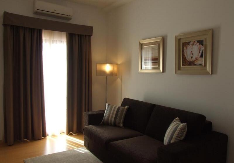 سوئیت با بالکن, Casa Do Vale