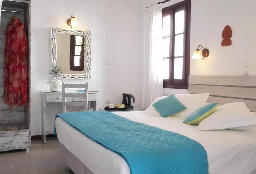 スタンダードルーム, Christina Hotel, Adults Only, Heated Salt Water Pool