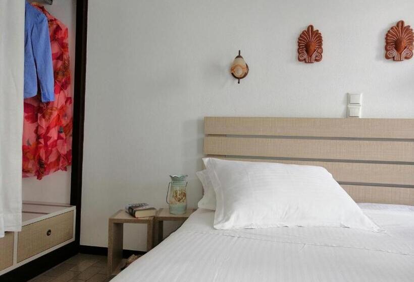 スタンダードルーム, Christina Hotel, Adults Only, Heated Salt Water Pool