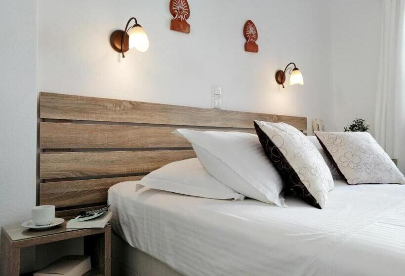 Номер Стандарт Боковой Вид на Море, Christina Hotel, Adults Only, Heated Salt Water Pool