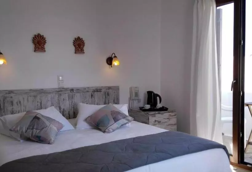 上層階スタンダードルーム, Christina Hotel, Adults Only, Heated Salt Water Pool