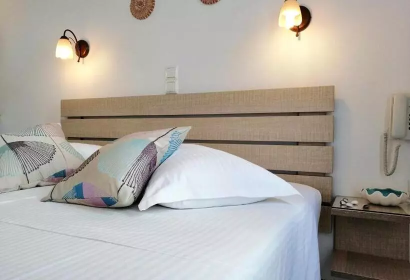 上層階スタンダードルーム, Christina Hotel, Adults Only, Heated Salt Water Pool