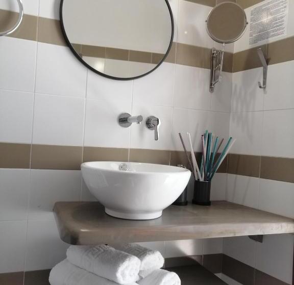 テラス付きスタンダードルーム, Christina Hotel, Adults Only, Heated Salt Water Pool