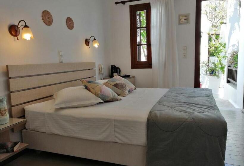 스탠다드 테라스 룸, Christina Hotel, Adults Only, Heated Salt Water Pool