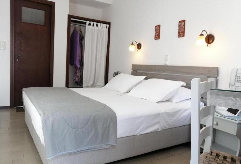 스탠다드 테라스 룸, Christina Hotel, Adults Only, Heated Salt Water Pool