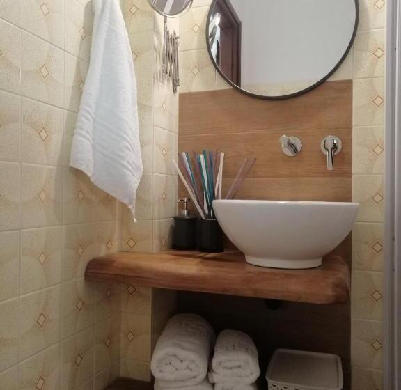 プールビュースタンダードルーム, Christina Hotel, Adults Only, Heated Salt Water Pool