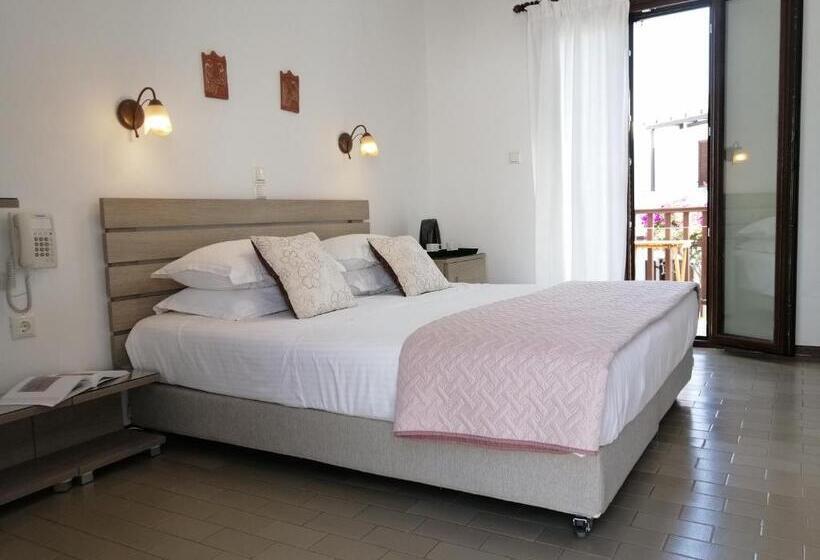 스탠다드 룸 풀장 전망, Christina Hotel, Adults Only, Heated Salt Water Pool