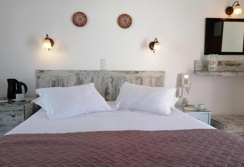 スタンダードルーム, Christina Hotel, Adults Only, Heated Salt Water Pool