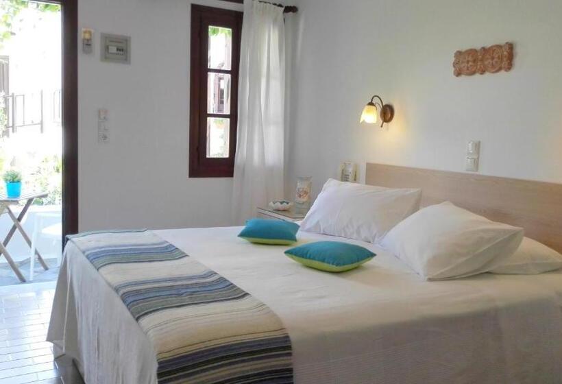 스탠다드 테라스 룸, Christina Hotel, Adults Only, Heated Salt Water Pool