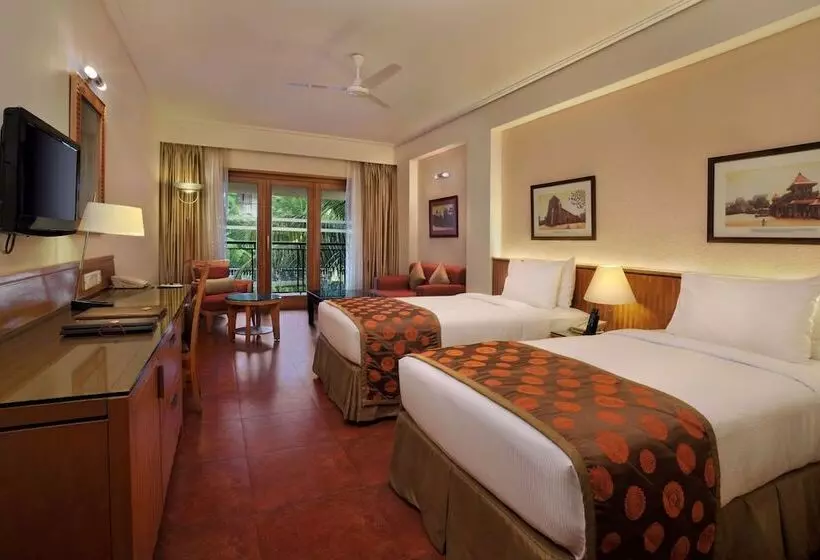 プールビュースタンダードルーム, Doubletree By Hilton Hotel Goa   Arpora   Baga