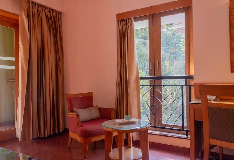 Номер Стандарт Вид на Бассейн, Doubletree By Hilton Hotel Goa   Arpora   Baga