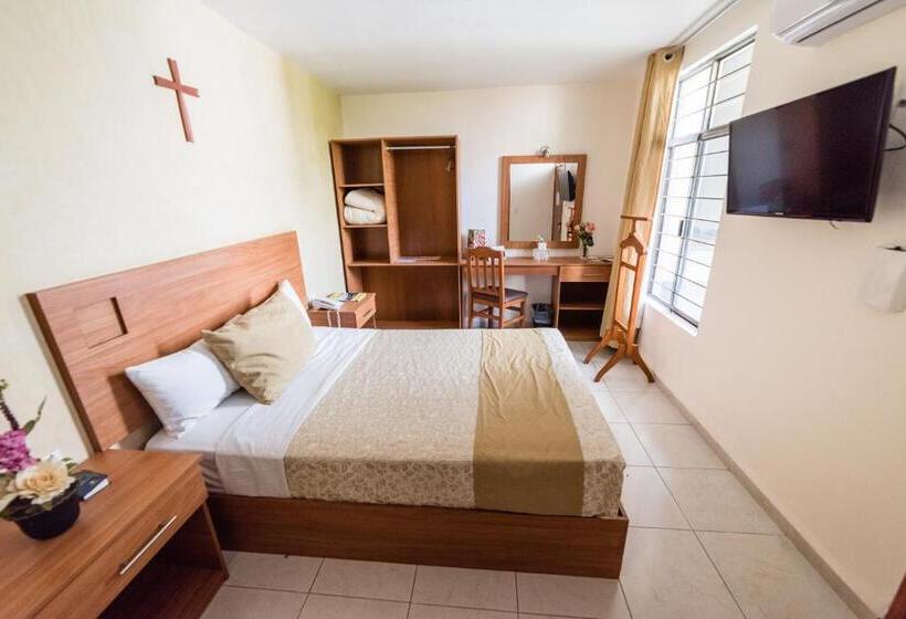 اتاق استاندارد یک نفره, Elizabeth Central