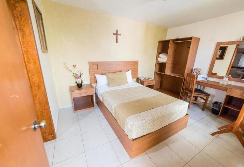 اتاق استاندارد یک نفره, Elizabeth Central