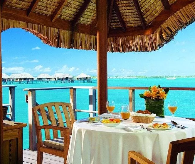 Suite Queen Bed, Four Seasons Resort Bora Bora