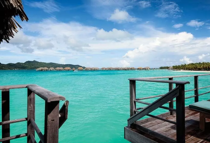 بانگلوی استاندارد, Four Seasons Resort Bora Bora