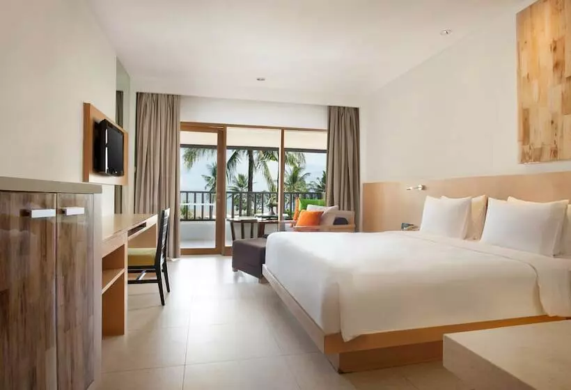Premium Room Pool View, Holiday Inn Resort Baruna Bali, An Ihg