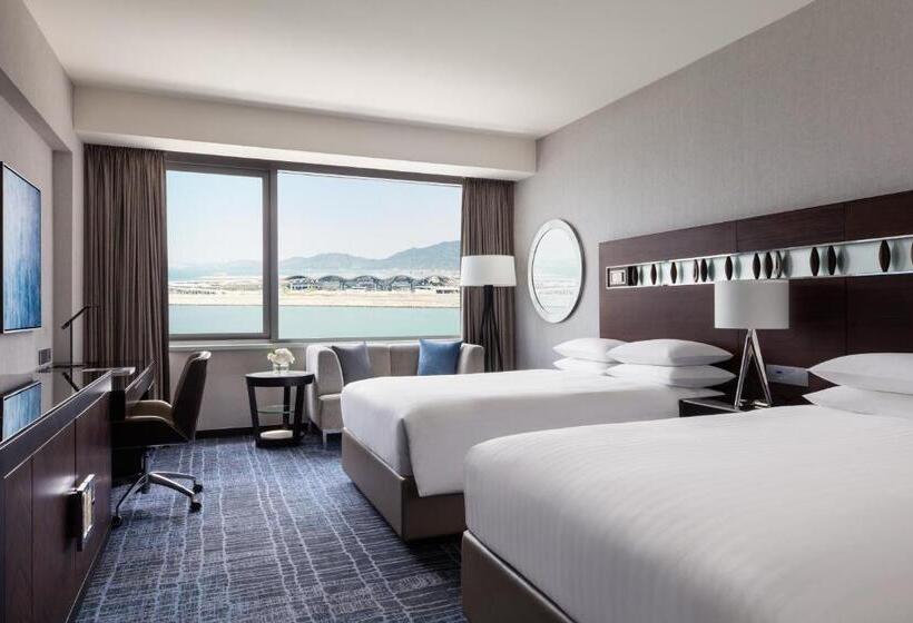 اتاق اجرایی با چشم‌انداز دریا, Hong Kong Skycity Marriott