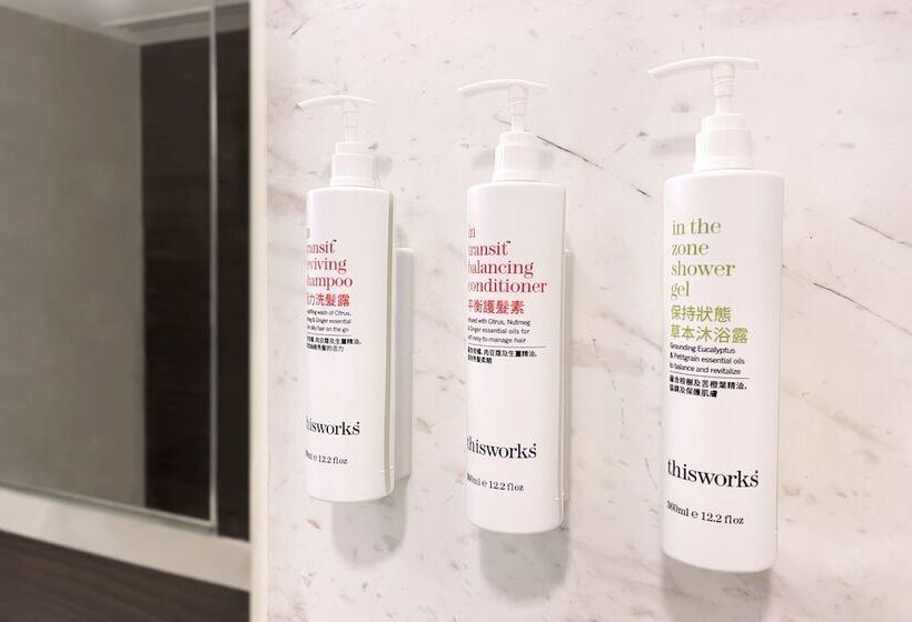 اتاق اجرایی با چشم‌انداز دریا, Hong Kong Skycity Marriott