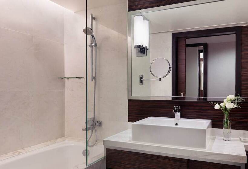 اتاق استاندارد با 2 تخت دوبل, Hong Kong Skycity Marriott