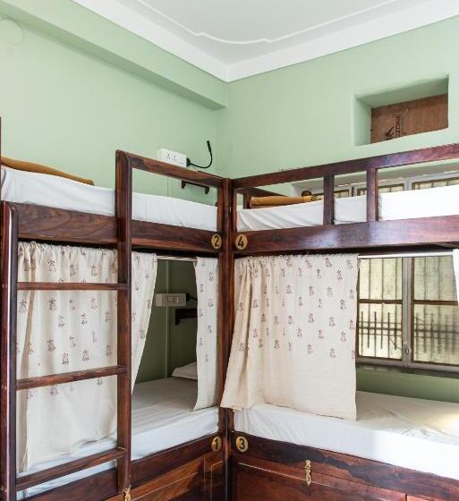 سرير فى غرفة مشتركه, Hostel Mantra