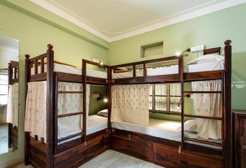 سرير فى غرفة مشتركه, Hostel Mantra