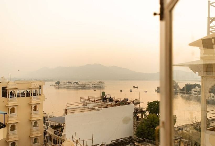 غرفة ديلوكس, Hostel Mantra