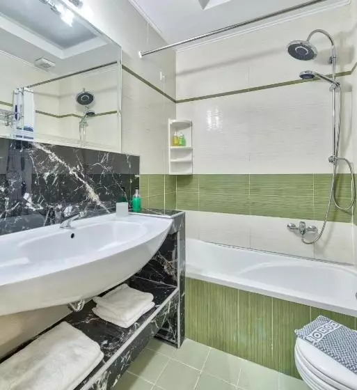 اتاق استاندارد سه نفره, Majestic Hotel & Spa