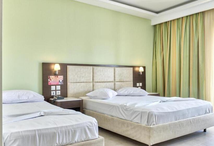 Номер Стандарт Трехместный, Majestic Hotel & Spa
