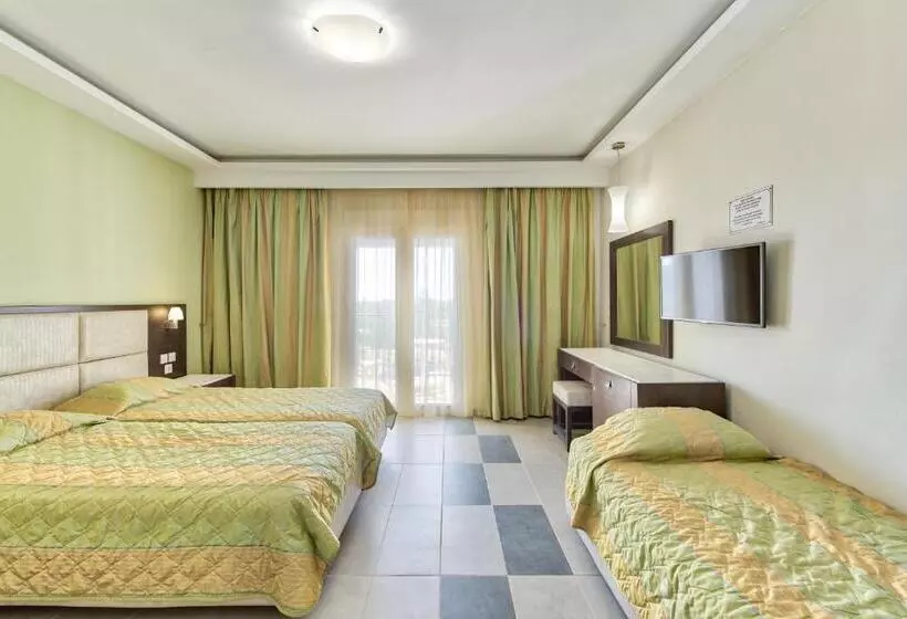 Standard Quadruple Room