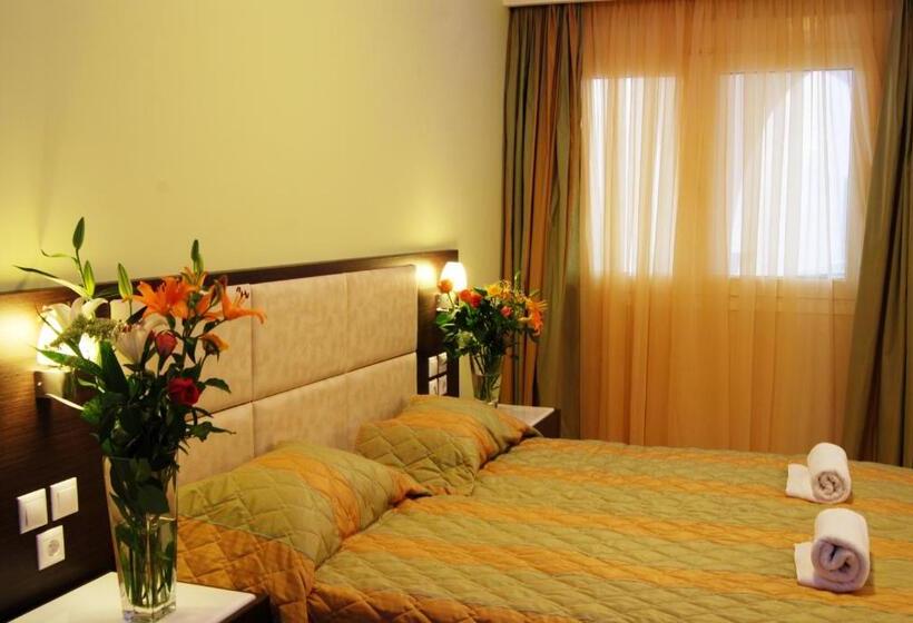 Четырехместный Номер Стандарт, Majestic Hotel & Spa