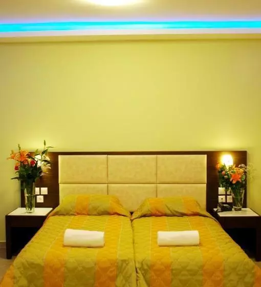 اتاق استاندارد چهار تخته, Majestic Hotel & Spa