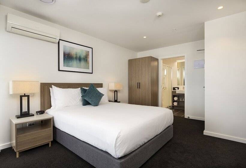 Номер Deluxe с Балконом, Nesuto Stadium