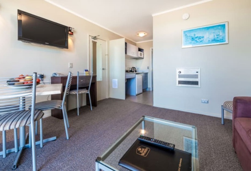 套房, Sails On The Lake