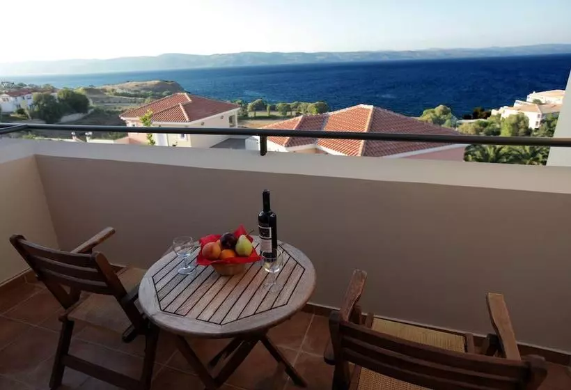 اتاق سوپریور با چشم‌انداز دریا, Sunrise Resort
