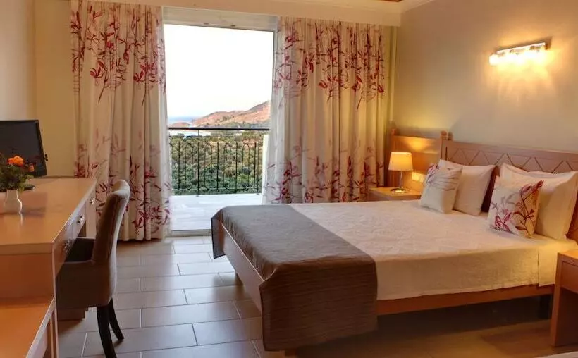 اتاق سوپریور با چشم‌انداز دریا, Sunrise Resort