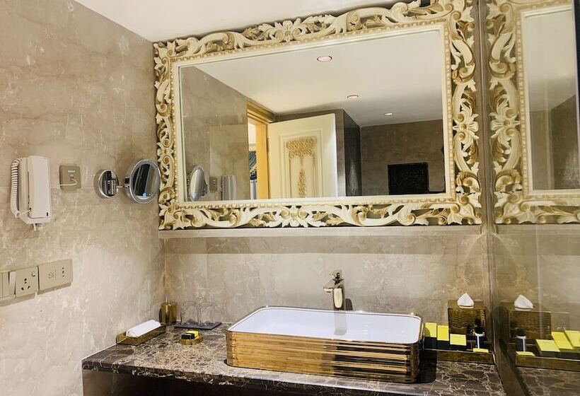 חדר סטודיו סטנדרד, The Accord Metropolitan