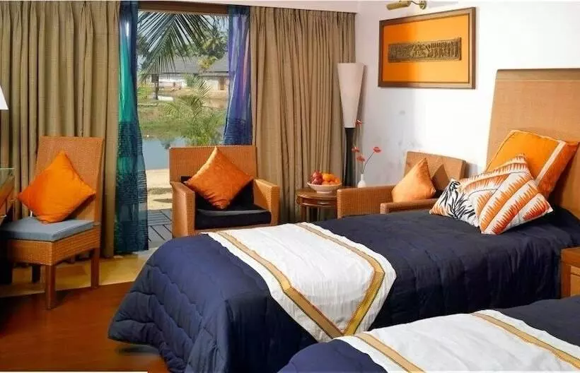 レイクビューデラックスルーム, The Zuri Kumarakom  Kerala Resort & Spa