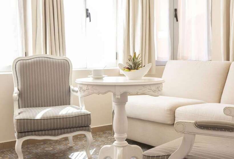 סוויטה משפחתית, Red Tower Hotel Lefkada